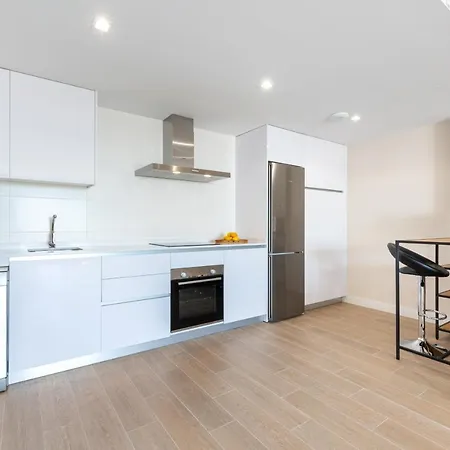 Blossom - Modern 2 Bedroom Within Walking Distance To Pueblo Appartement *