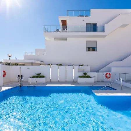 Appartement Blossom - Modern 2 Bedroom Within Walking Distance To Pueblo Benalmádena